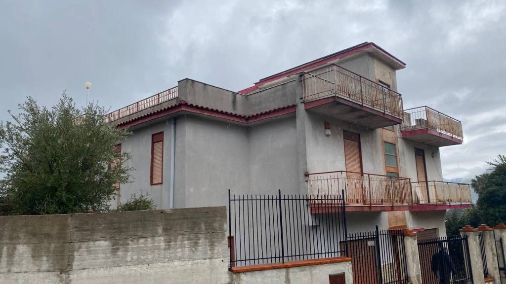 Villa Bifamiliare in vendita a Carini via Francesco Cangialosi