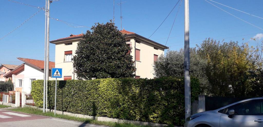 Villa Bifamiliare in vendita a Sacile strada Cornadella