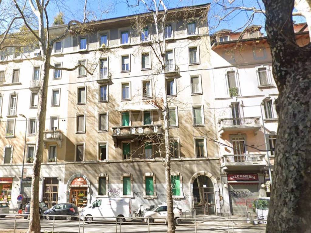 Appartamento in vendita a Milano via Giambellino, 52