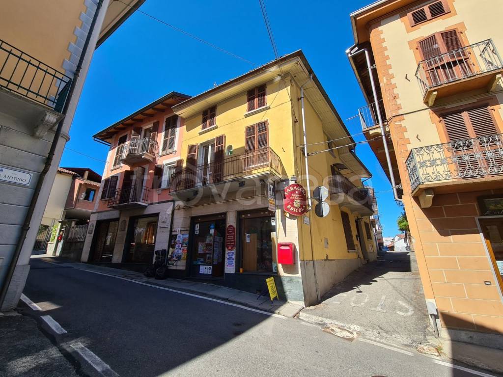 Casa Indipendente in vendita a Gassino Torinese via Francesco Poggio, 3