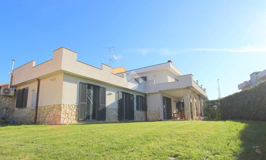 Villa in vendita a Cornaredo via cairoli, 20