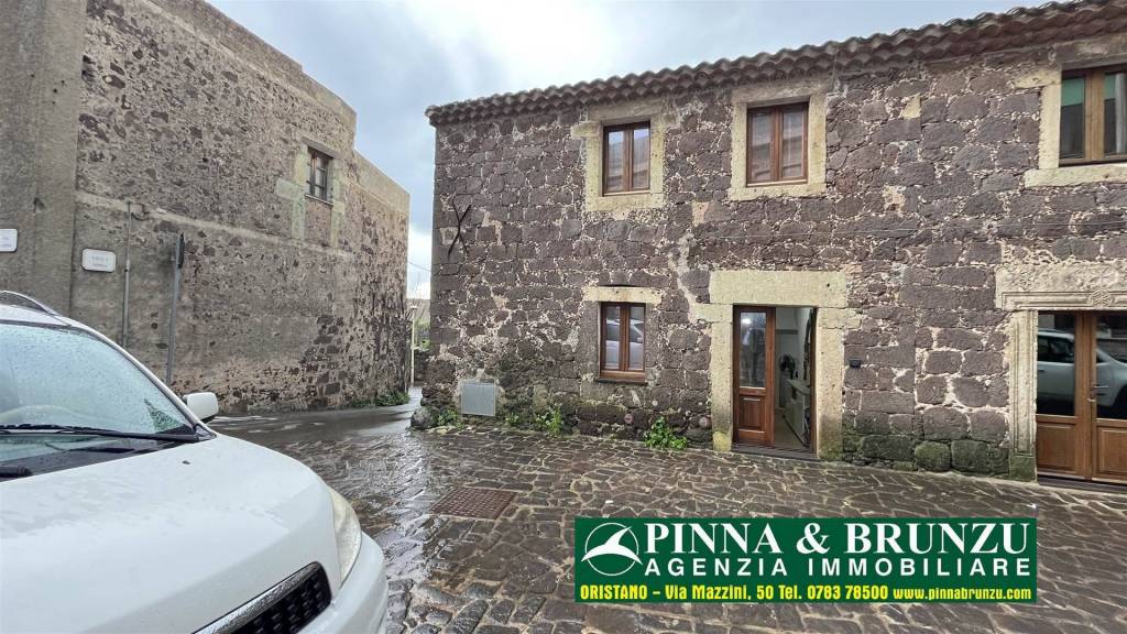 Villa a Schiera in vendita a Seneghe via Pippia, 41