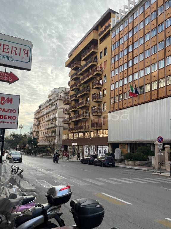Ufficio in in vendita da privato a Palermo via Emanuele Notarbartolo, 4