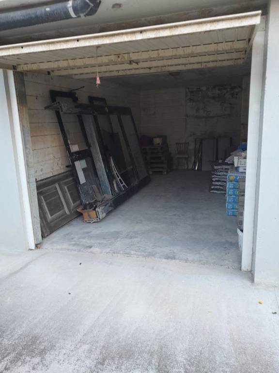 Garage in vendita a Senigallia viale Giordano Bruno, 18
