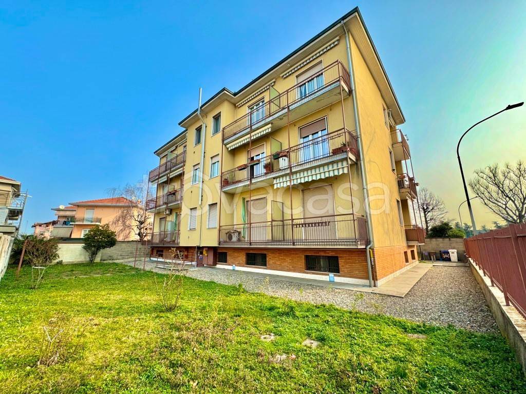 Appartamento in vendita a Lainate via Vincenzo Bellini, 9