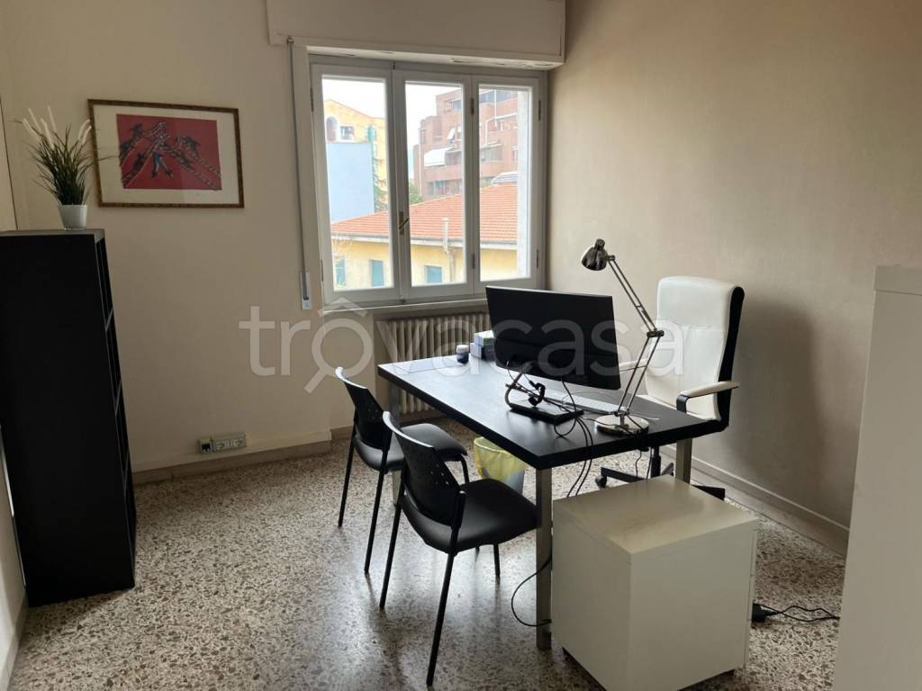 Ufficio in affitto a Pisa via Cisanello