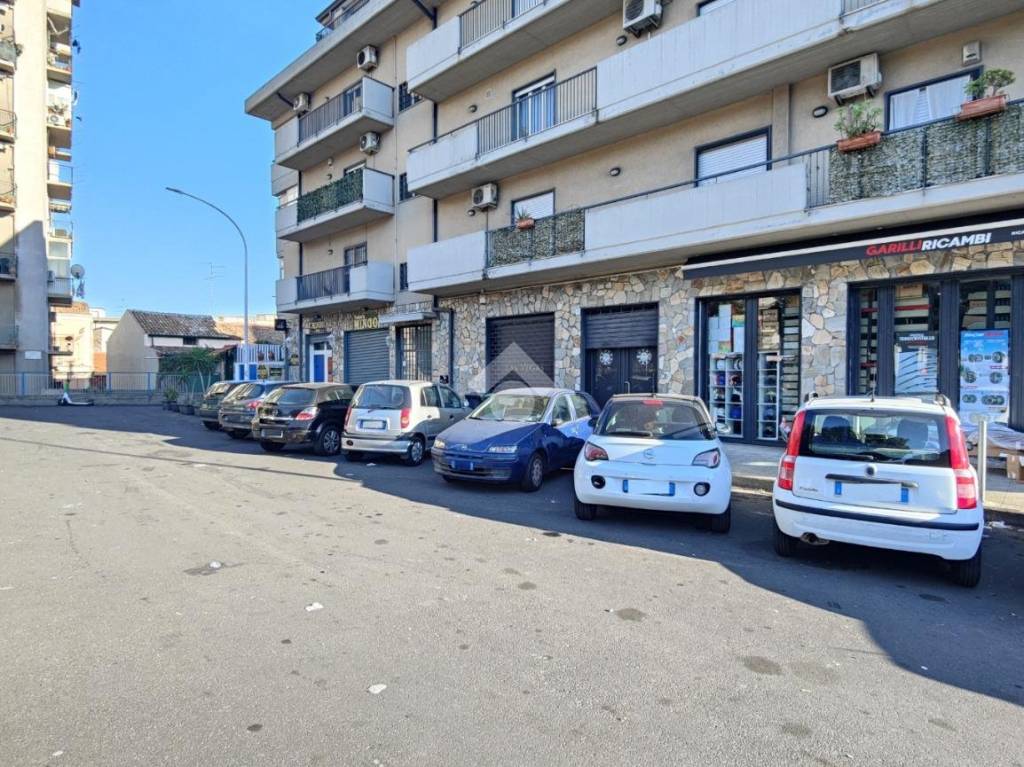 Garage in vendita a Catania piazza Vittime del Dovere, 8