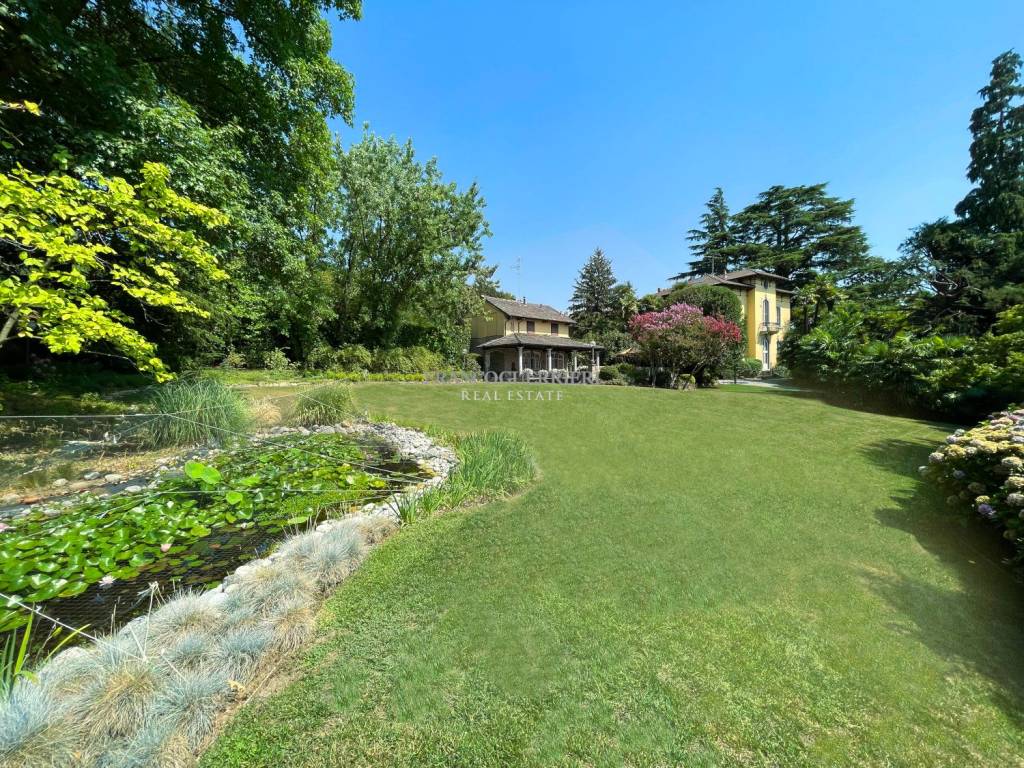 Villa in vendita a Merate via San Giuseppe
