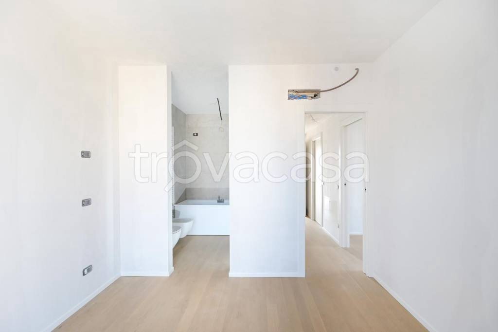 Appartamento in vendita a Milano viale Ergisto Bezzi, 21