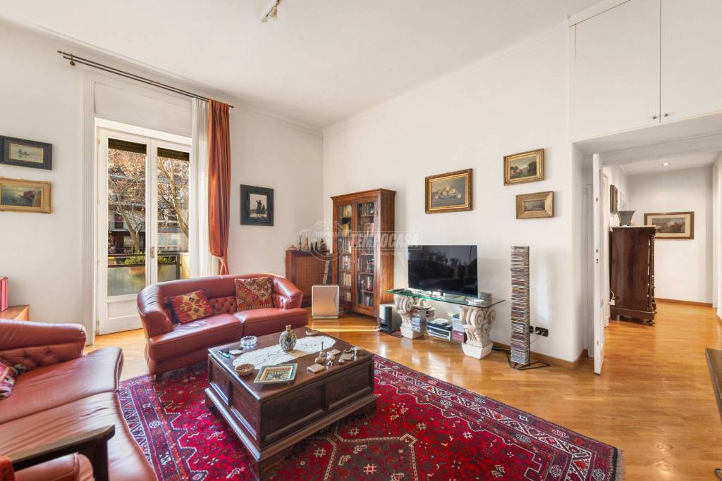 Appartamento in vendita a Milano viale Piceno 6