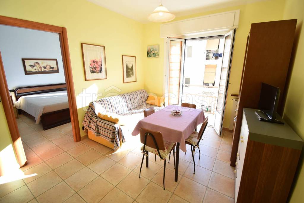 Appartamento in vendita a Diano Marina viale Matteotti, 49