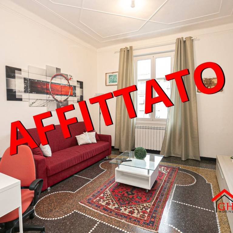 Appartamento in affitto a Genova via Sestri, 2