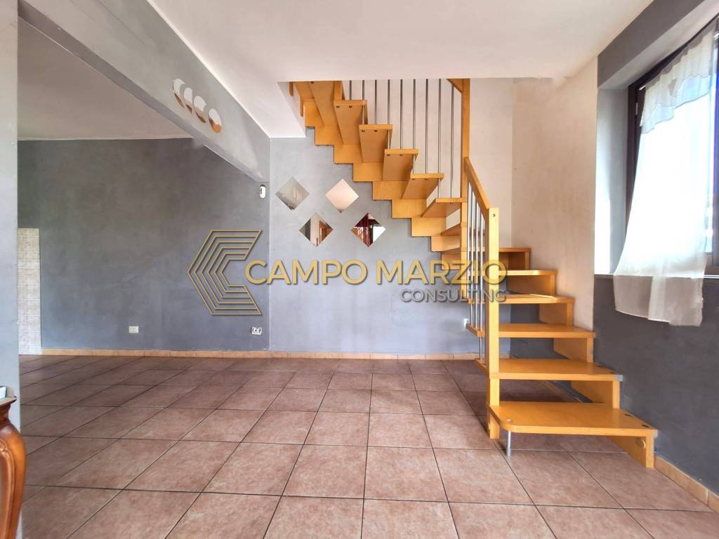 Appartamento in vendita a Guidonia Montecelio via Giotto, 19