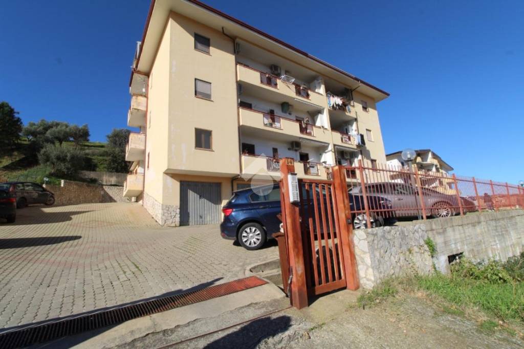 Appartamento in vendita a Montalto Uffugo via b.Croce, 76