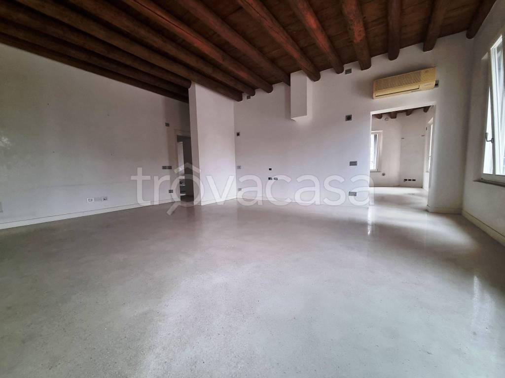 Appartamento in vendita a Padova piazzale Pontecorvo