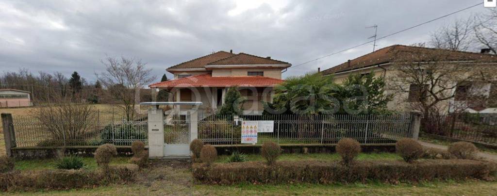 Villa in in vendita da privato a Fontaneto d'Agogna via Stazione, 4
