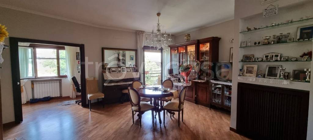 Appartamento in vendita a Napoli via San Domenico