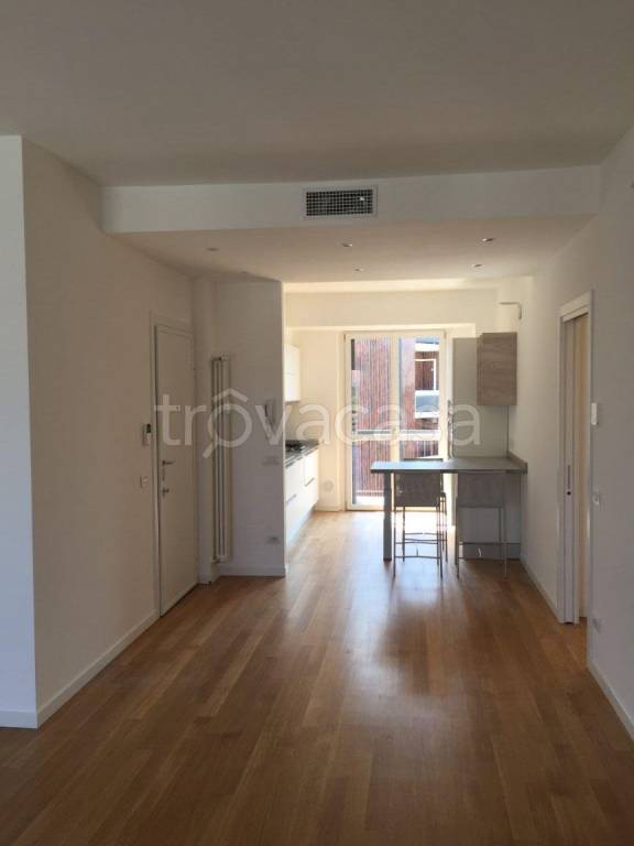 Appartamento in affitto a Milano via Bartolomeo Eustachi, 21
