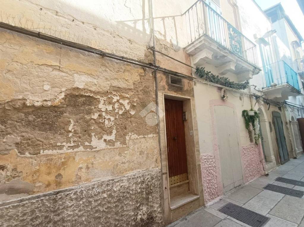 Casa Indipendente in vendita a Mola di Bari via galione, 27