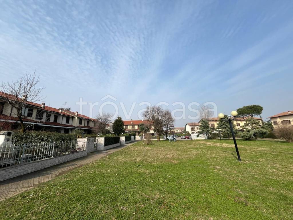 Villa a Schiera in vendita a Nerviano via Thomas Alva Edison