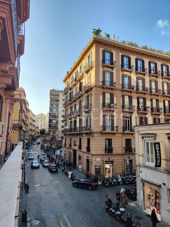 Appartamento in affitto a Napoli via dei Mille