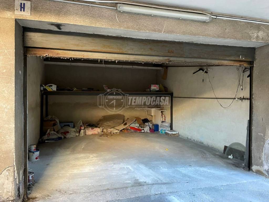 Garage in vendita a Gravina di Catania via Don Luigi Sturzo
