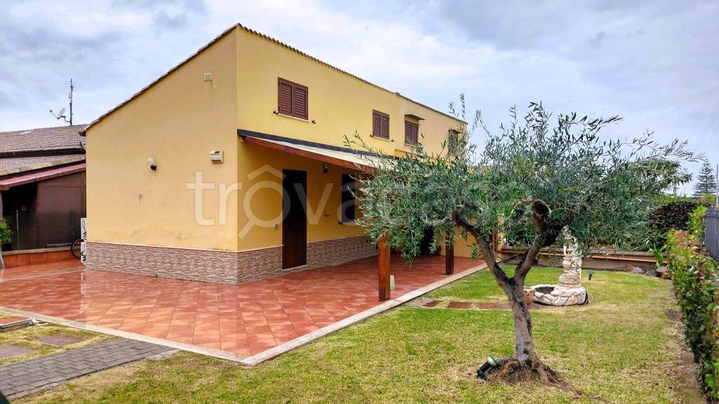 Villa a Schiera in in vendita da privato a Campofelice di Roccella viale San Francesco, 3