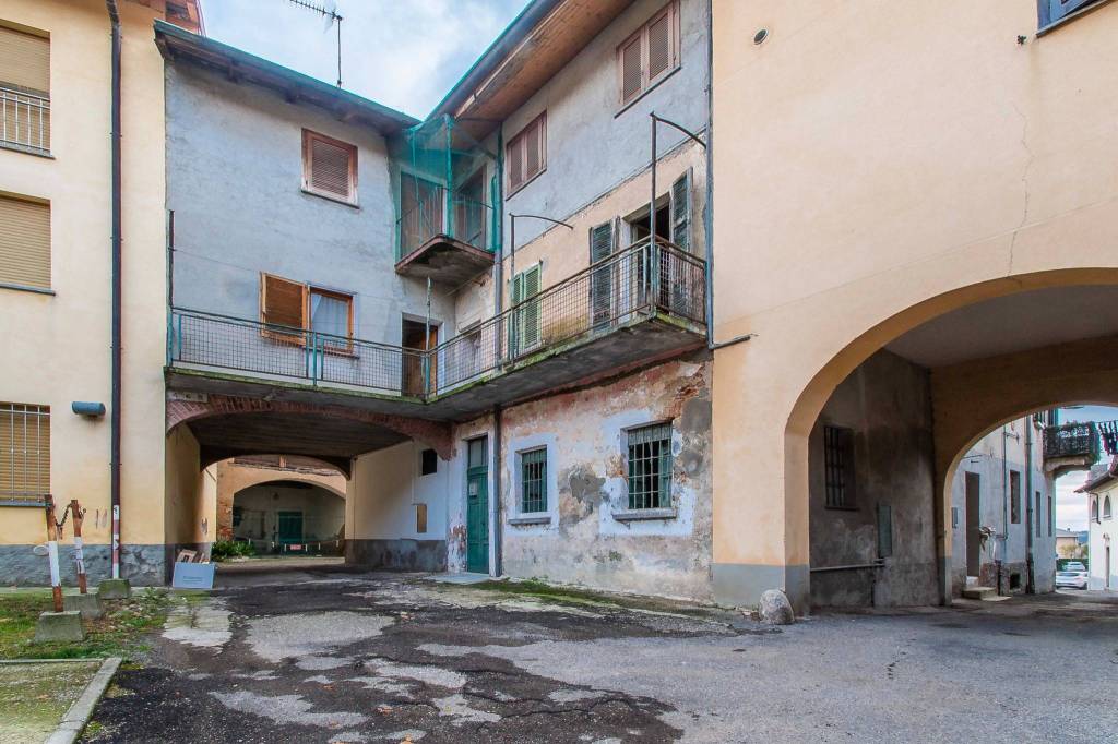 Casa Indipendente in vendita a Veniano vicolo Quinterio