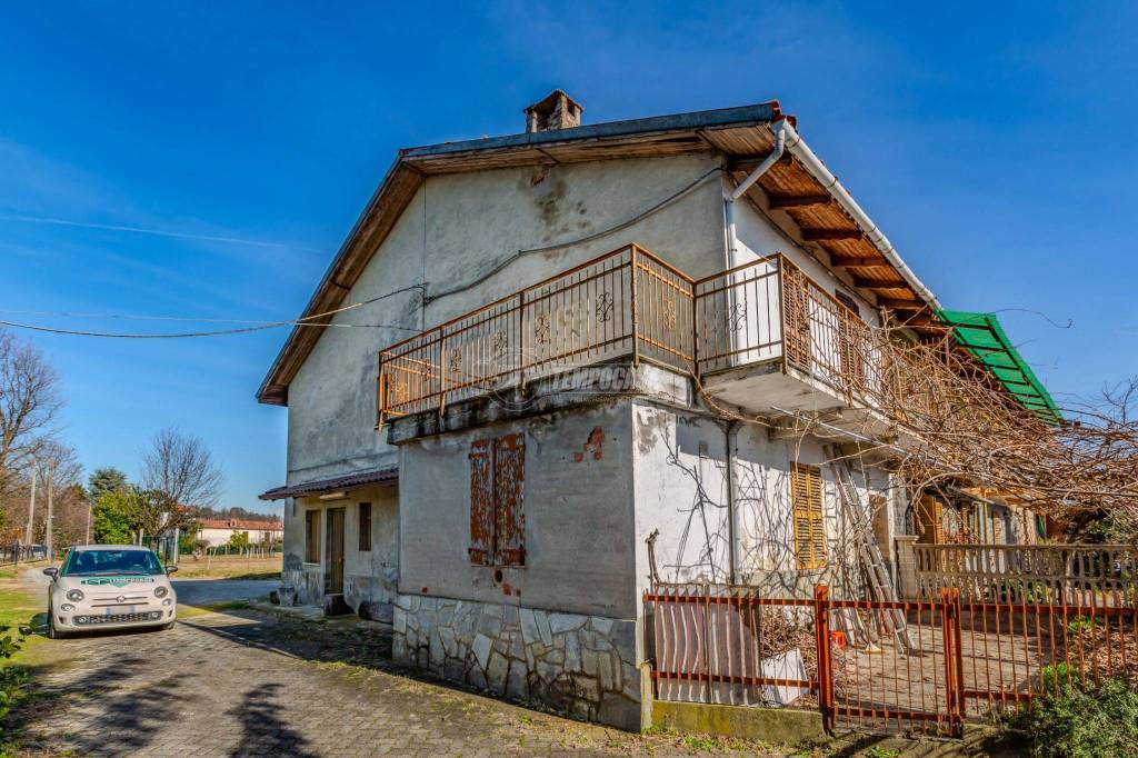 Casa Indipendente in vendita a Gassino Torinese strada Collina Serra 48