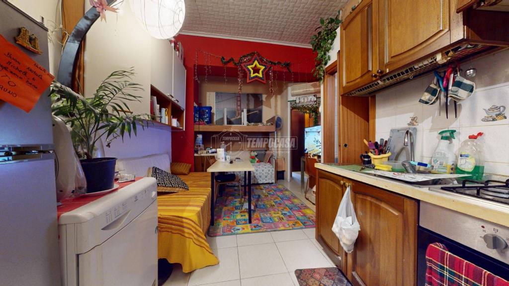 Appartamento in vendita a Milano via Clitumno 19