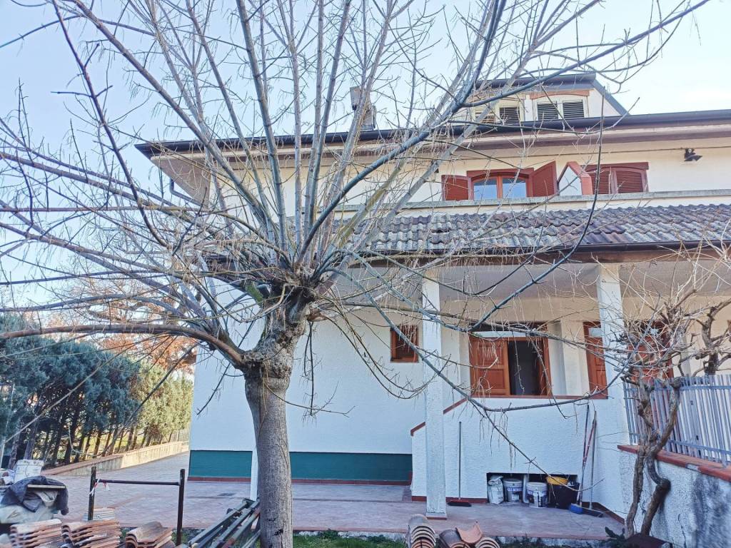 Villa in vendita a Fabriano via serraloggia, 208 c