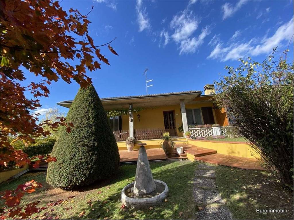 Villa Bifamiliare in vendita a Montechiarugolo via solari