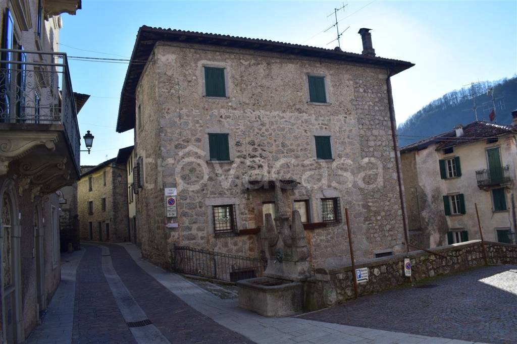 Casa Indipendente in vendita a Serina via Cardinal Felice Cavagnis
