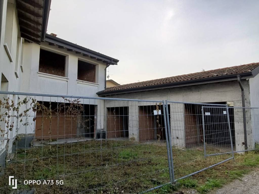 Appartamento in vendita a Montichiari via Rivarose