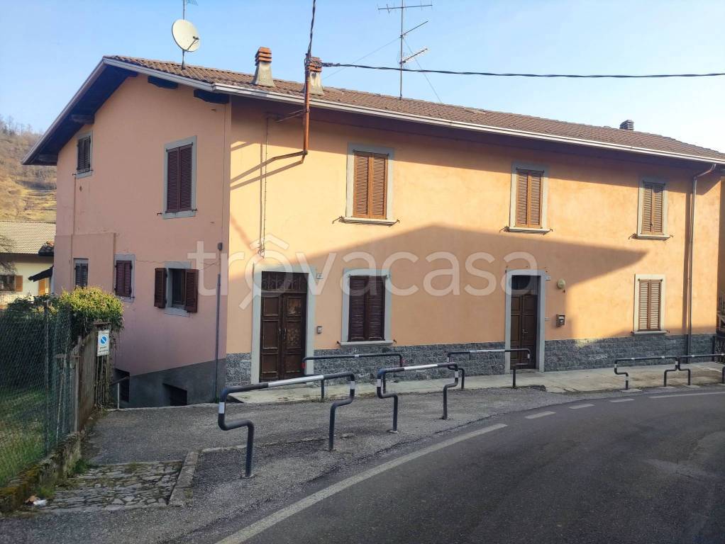 Casa Indipendente in vendita a Sant'Omobono Terme viale Alle Fonti, 86