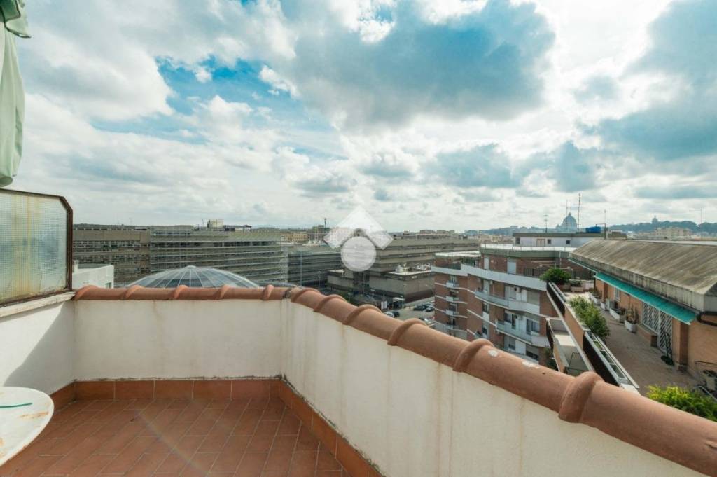 Appartamento in vendita a Roma via Romeo Romei, 19