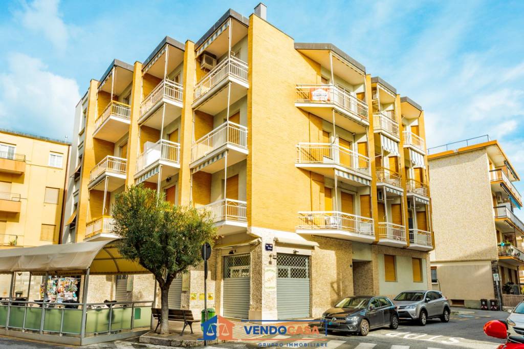 Appartamento in vendita a Spotorno via Pavia, 5