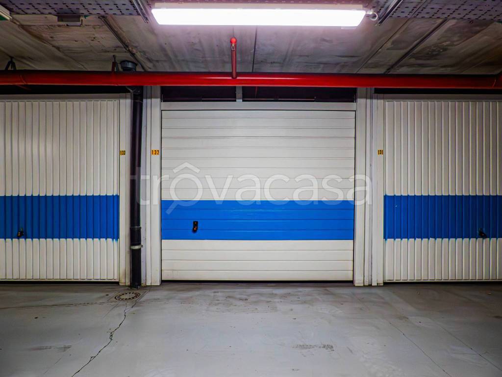 Garage in vendita a Milano viale Luigi Majno