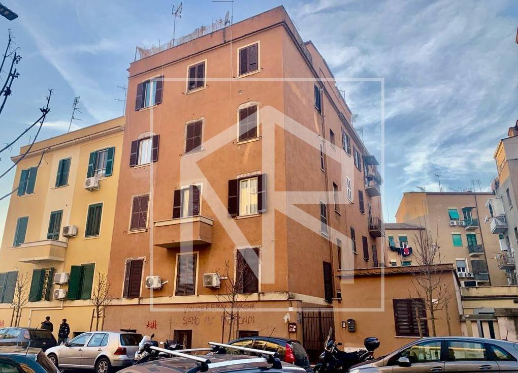 Appartamento in vendita a Roma via Giuseppe Cei, 36