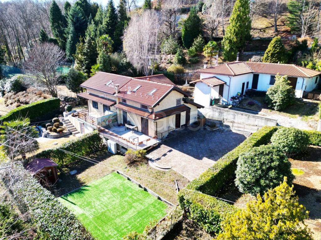 Villa a Schiera in vendita a Gignese viale Castagni