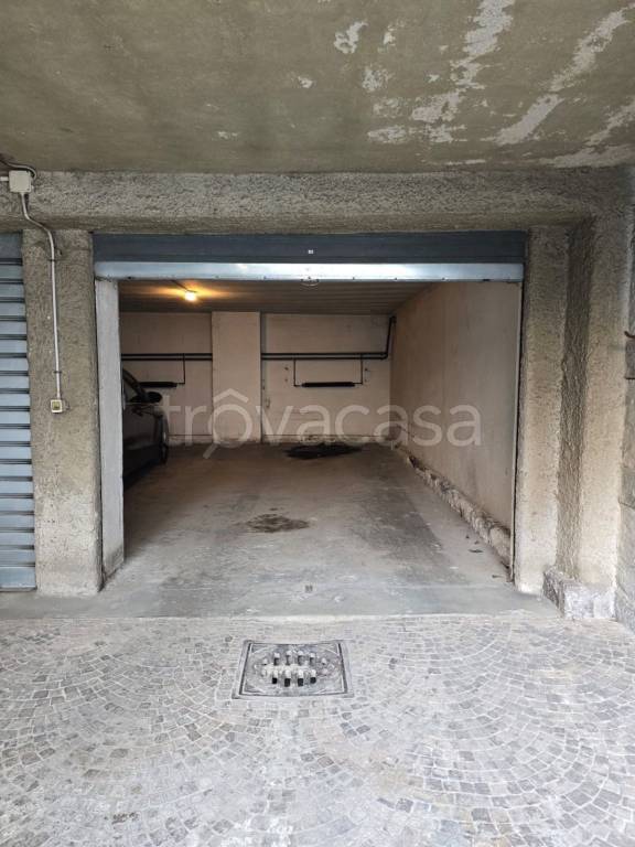 Garage in vendita a Milano viale Vittorio Veneto, 24