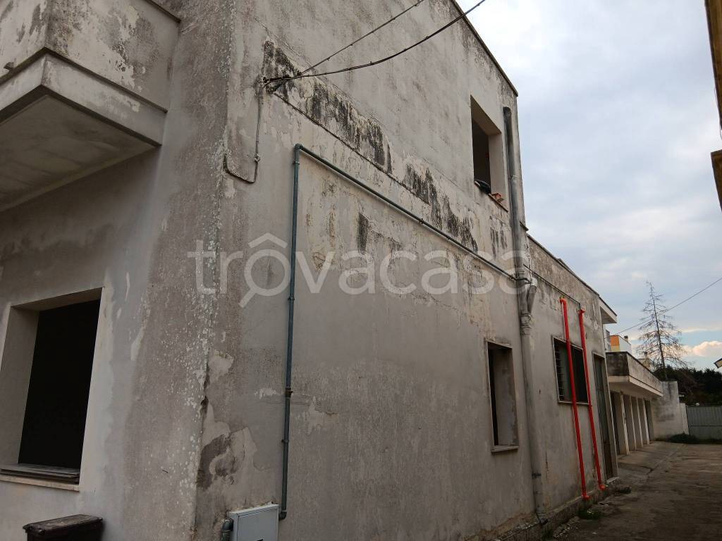 Casa Indipendente in vendita a Lizzanello via Chiurla, 61