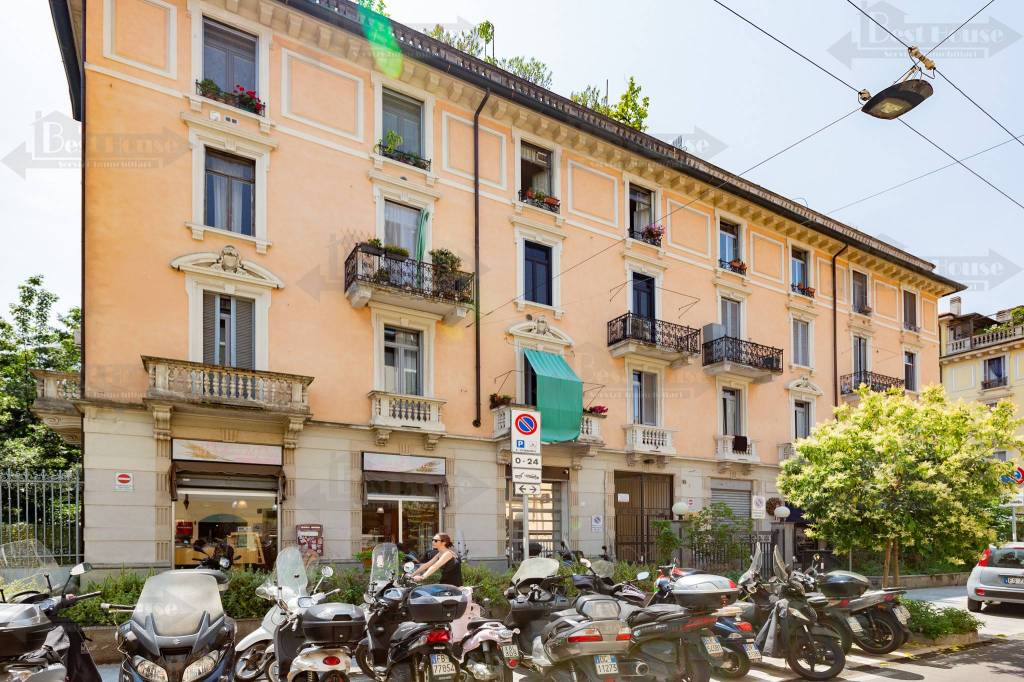Appartamento in affitto a Milano via Orti, 12