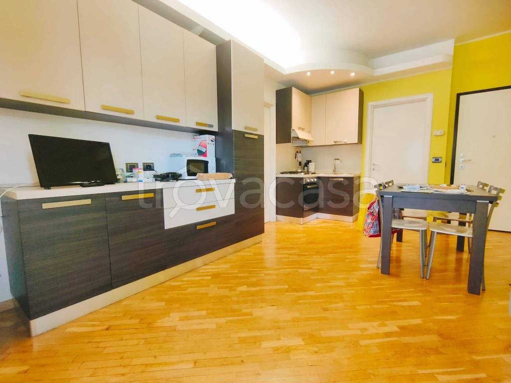 Appartamento in vendita a Torino via Monteponi, 26