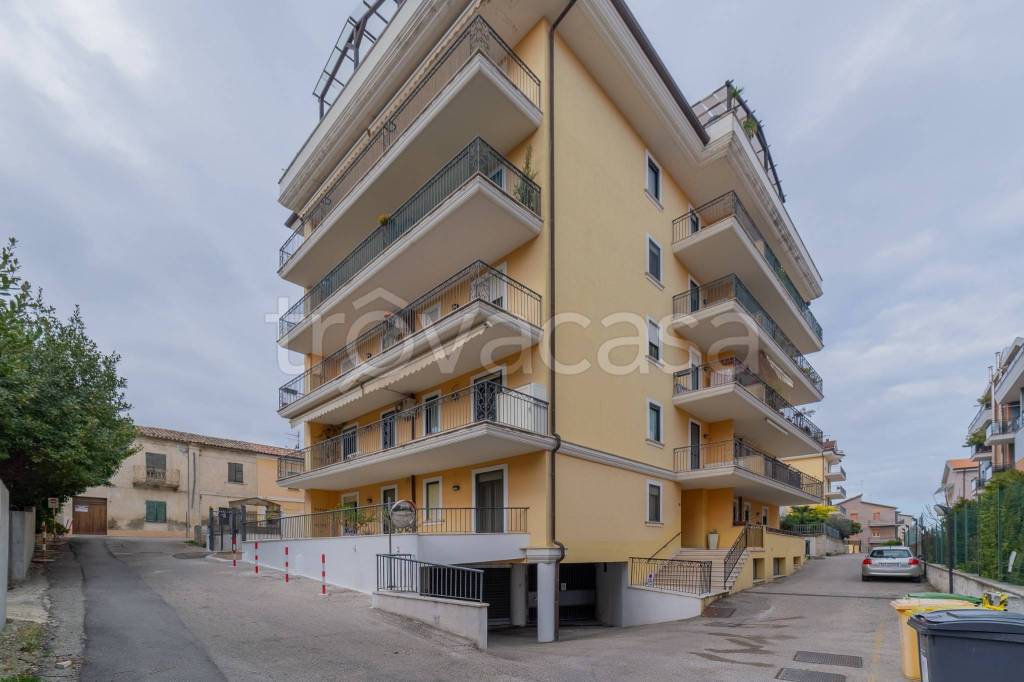 Appartamento in vendita a Vasto via Catone, 24