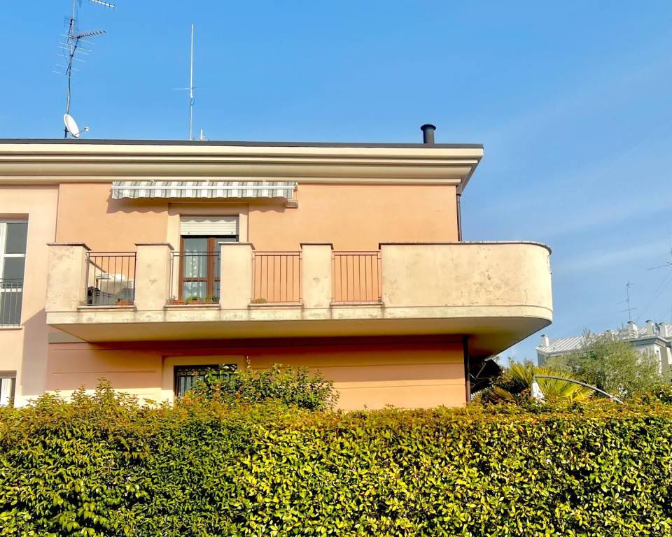 Appartamento in vendita a Carpi via Giovanni e Ludovico Leoni