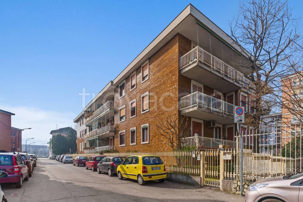 Appartamento in vendita a Novate Milanese via 1 Maggio, 12