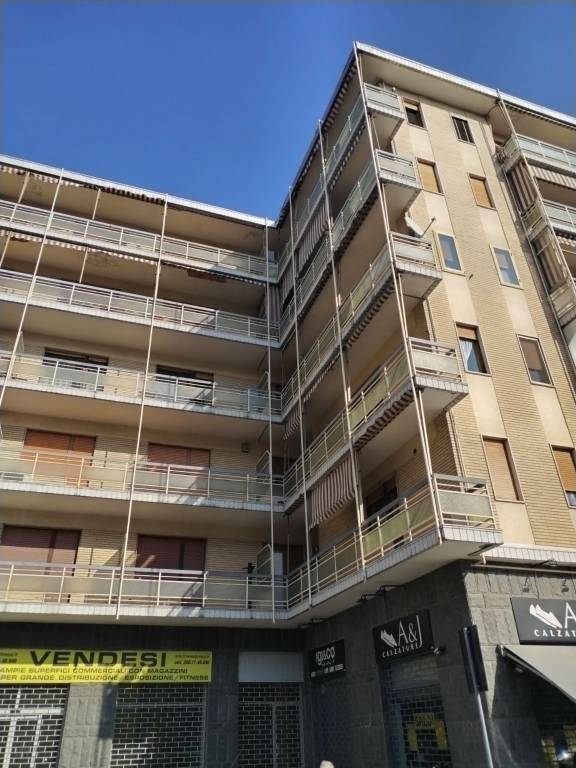 Appartamento in vendita a Rivoli corso Francia, 103/a