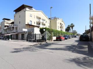 Garage in affitto a teverola via marco polo v traversa, 28