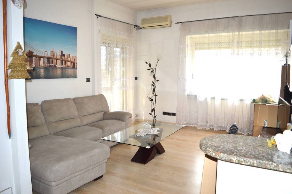 Appartamento in vendita ad Ardea via Avezzano, 18